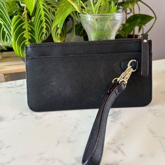 Lo & Sons Saffiano Smartphone Wristlet - Picture 2 of 5